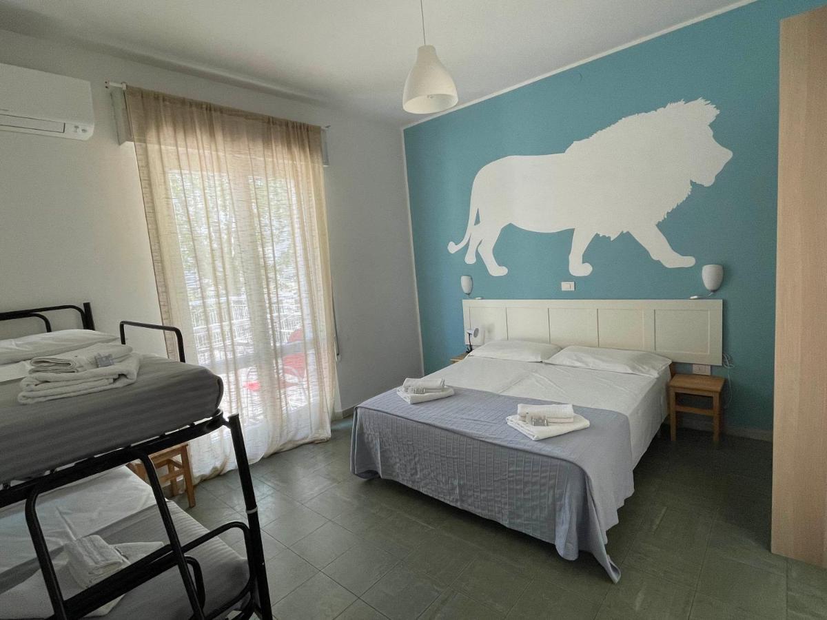 Hotel Aloha Cesenatico Exterior photo