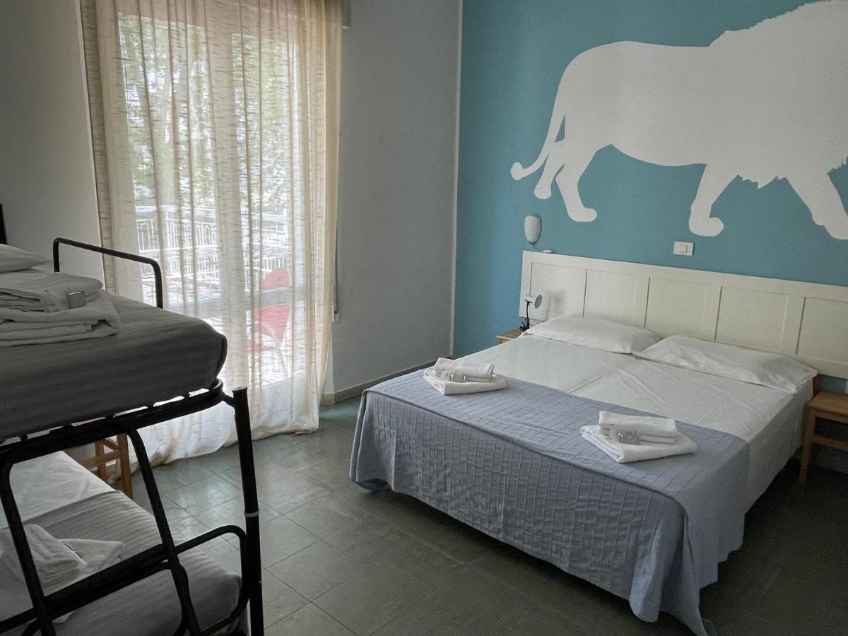 Hotel Aloha Cesenatico Exterior photo