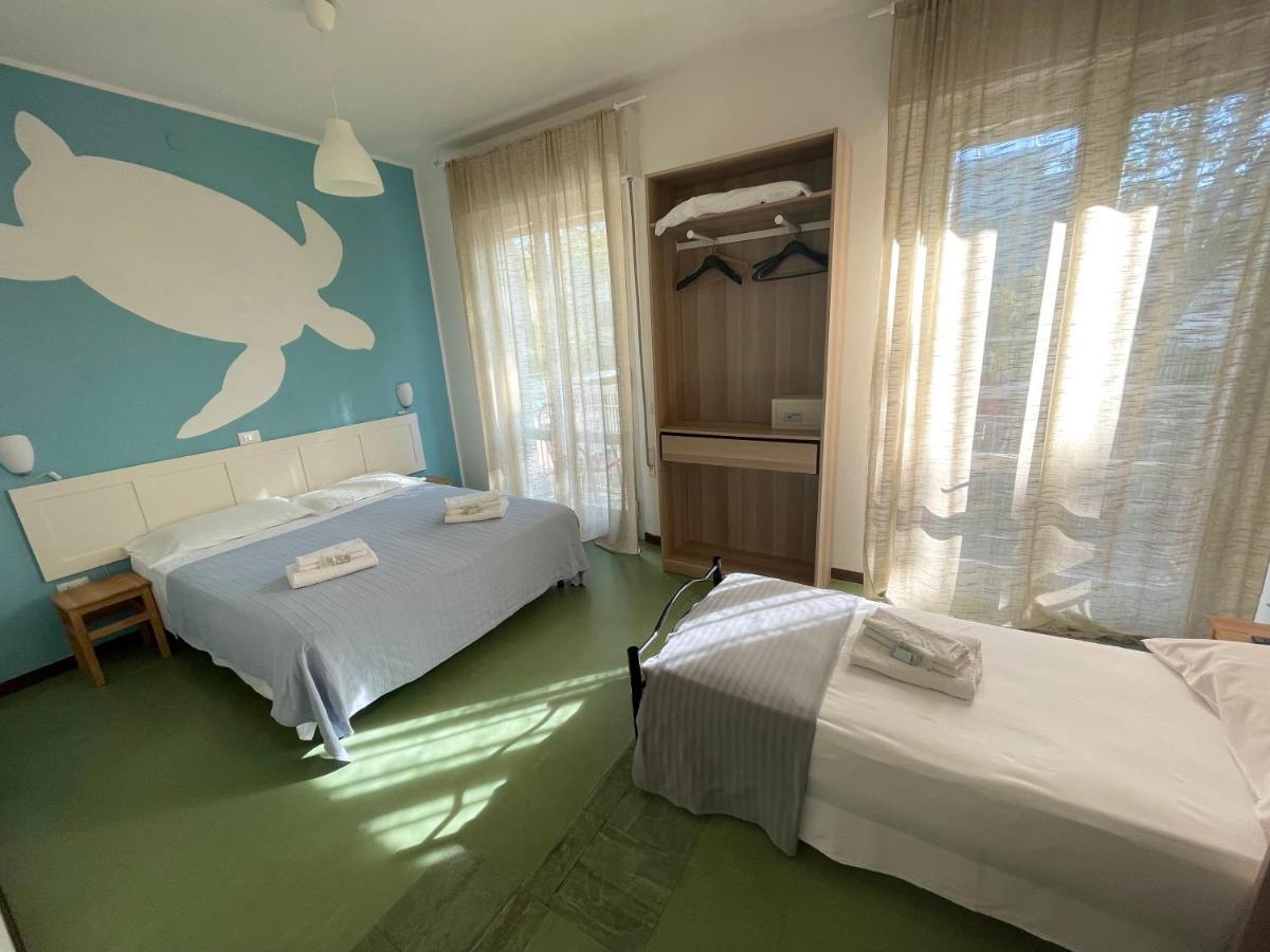 Hotel Aloha Cesenatico Exterior photo