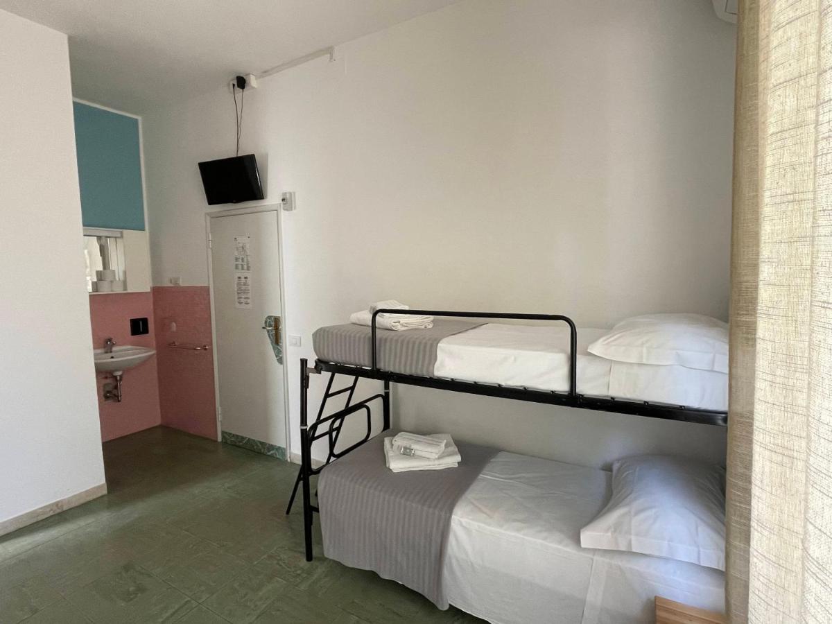 Hotel Aloha Cesenatico Exterior photo